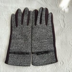 Women’s gloves